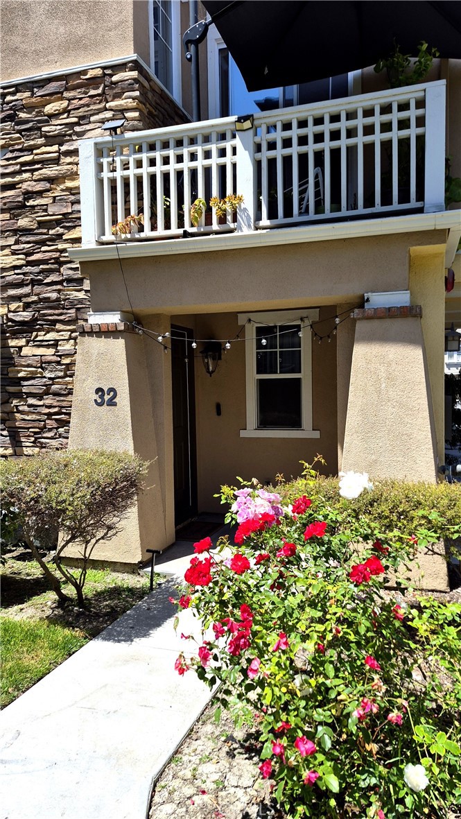 32 Garrison Loop