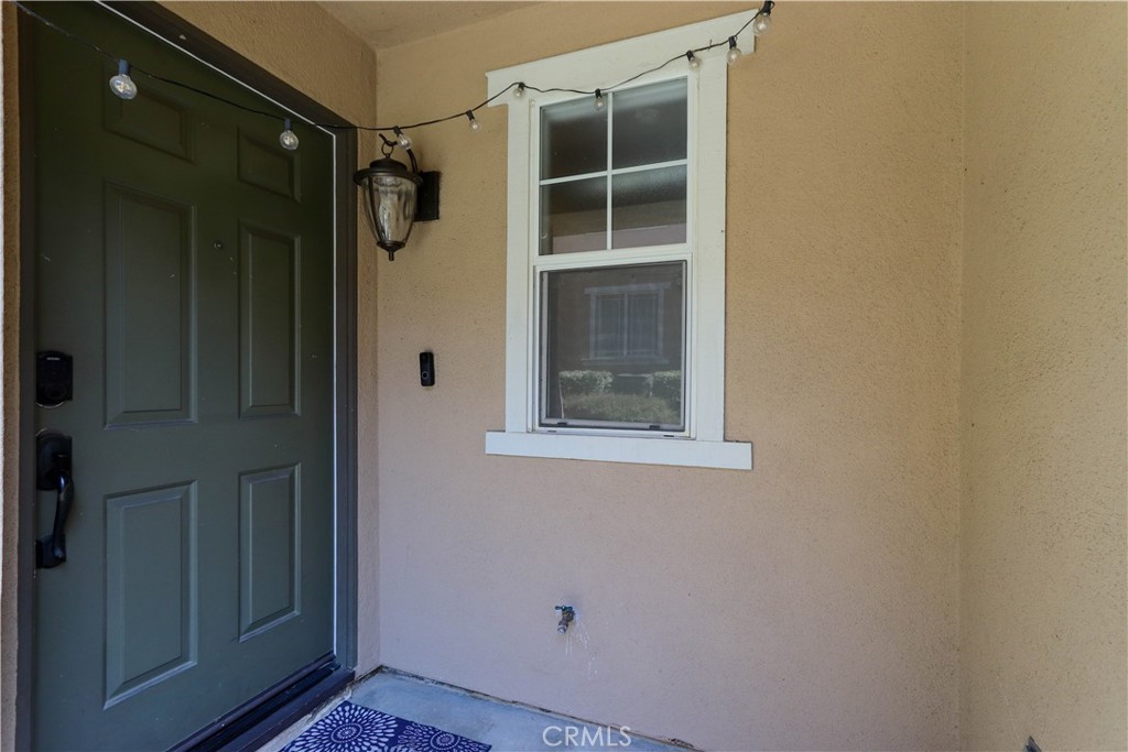 32 Garrison Loop