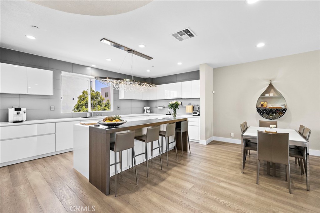 745 Beacon