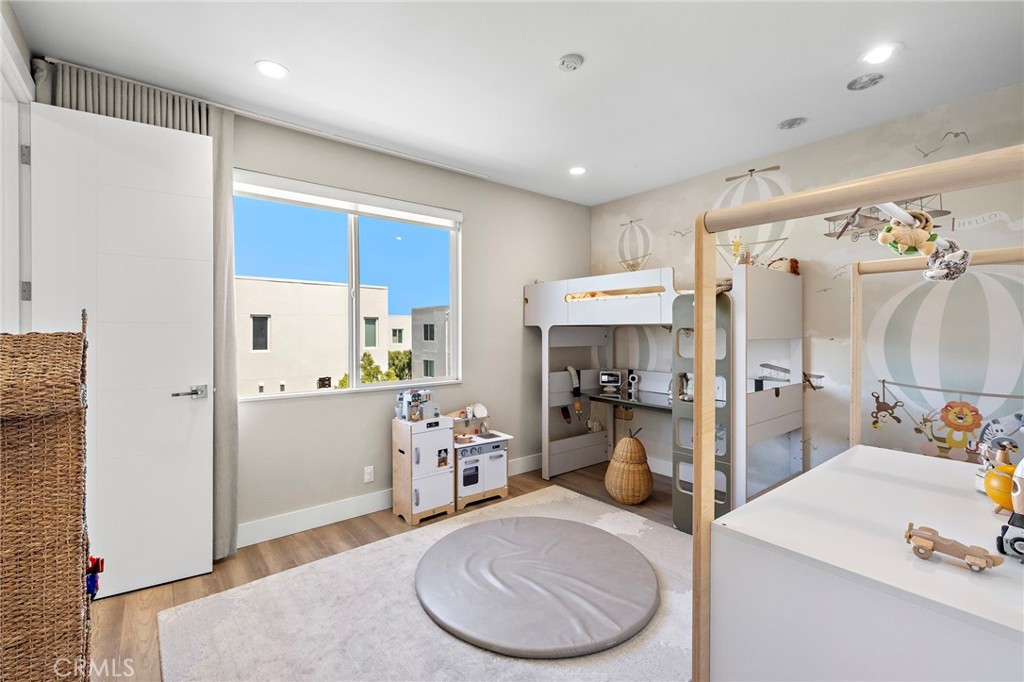745 Beacon
