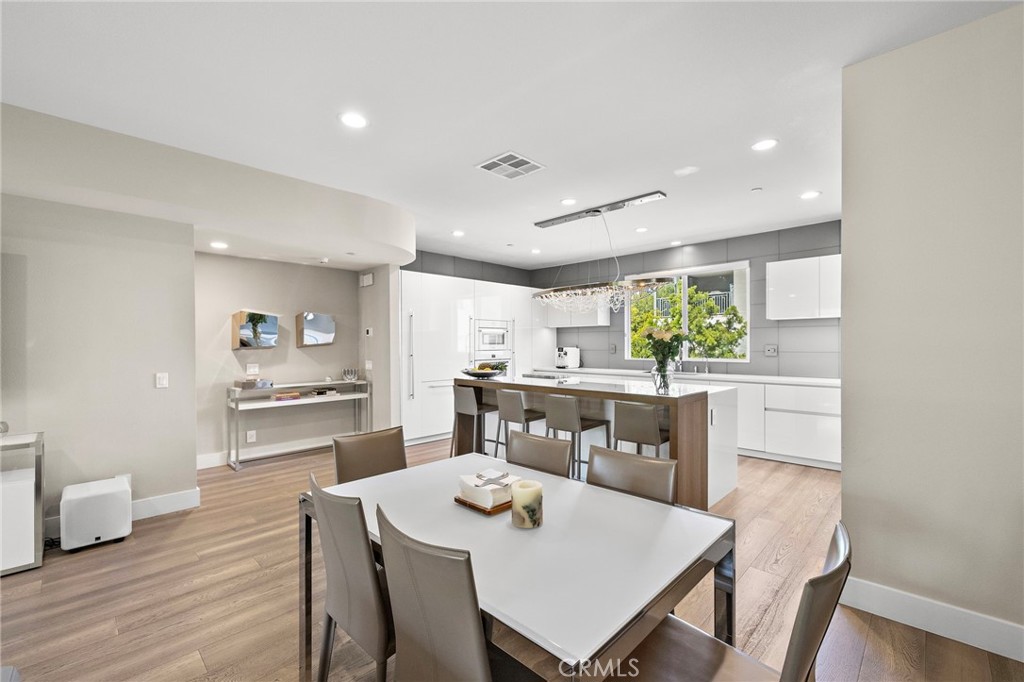 745 Beacon