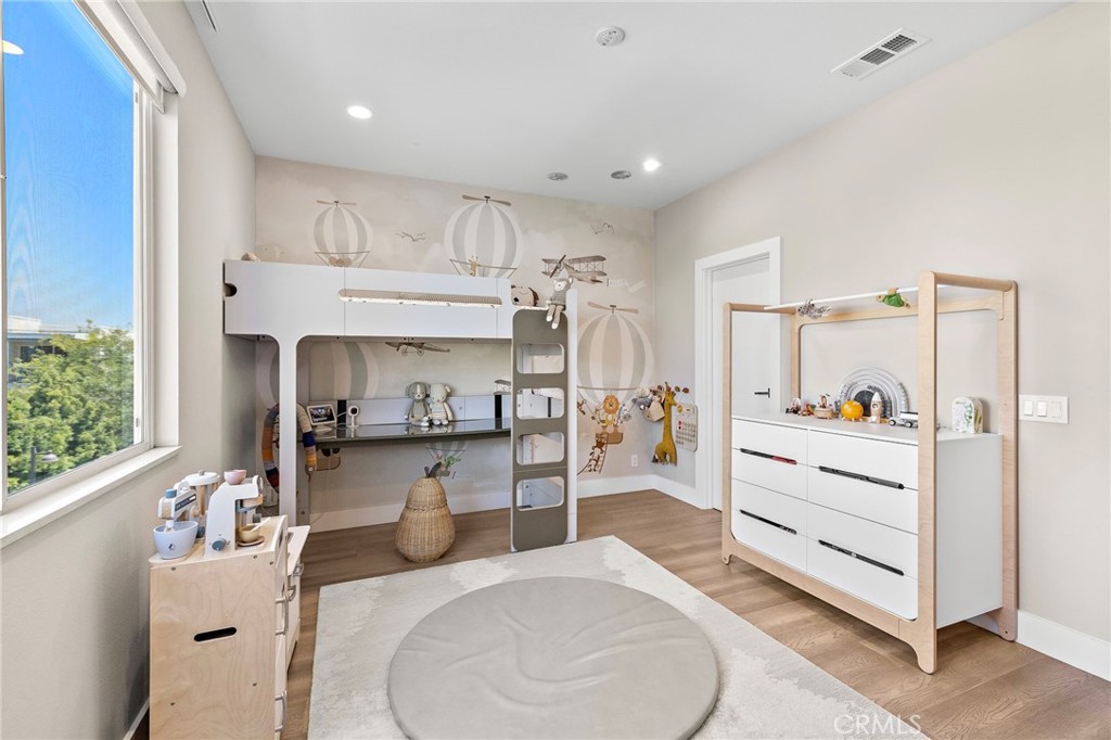 745 Beacon