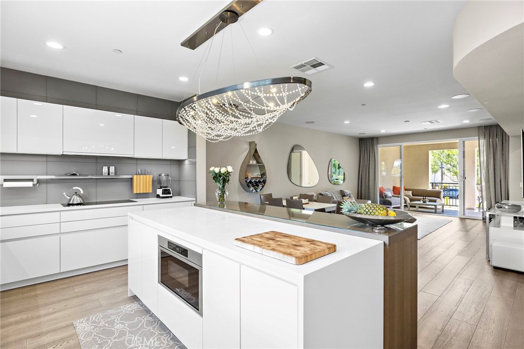 745 Beacon