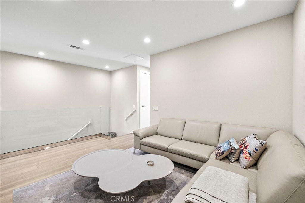 745 Beacon