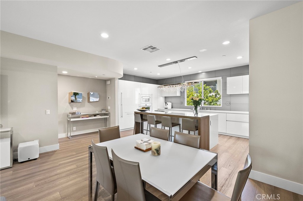 745 Beacon