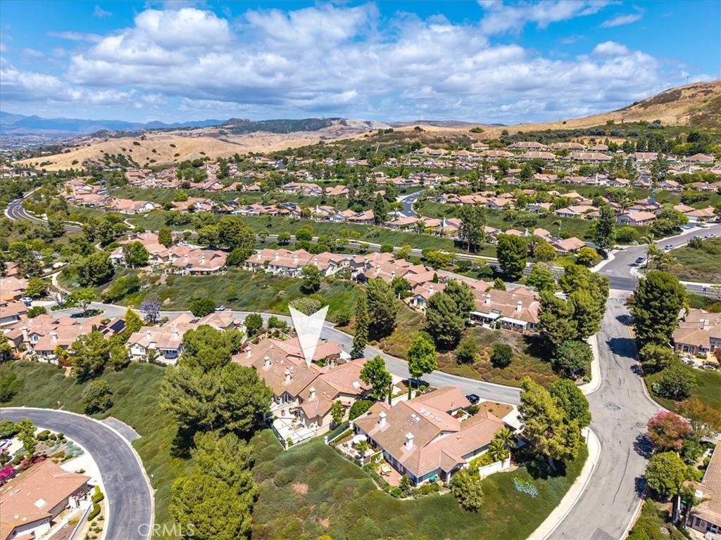 27355 Paseo Laguna