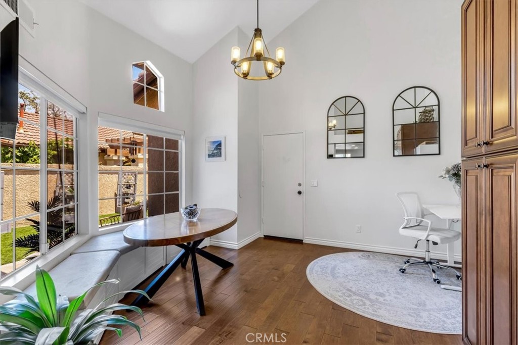 27355 Paseo Laguna