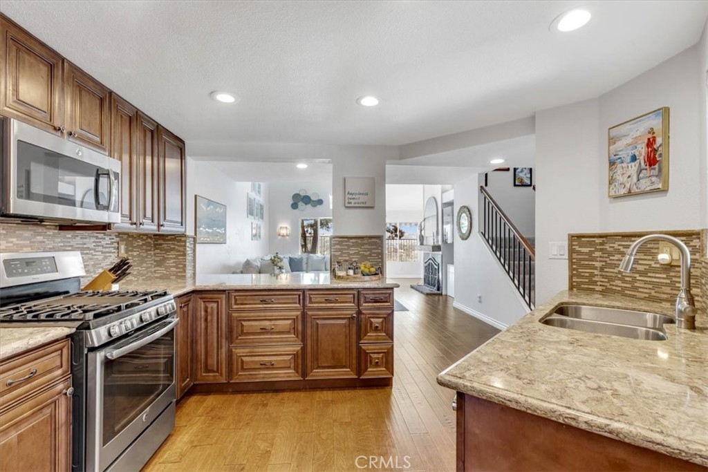 27355 Paseo Laguna