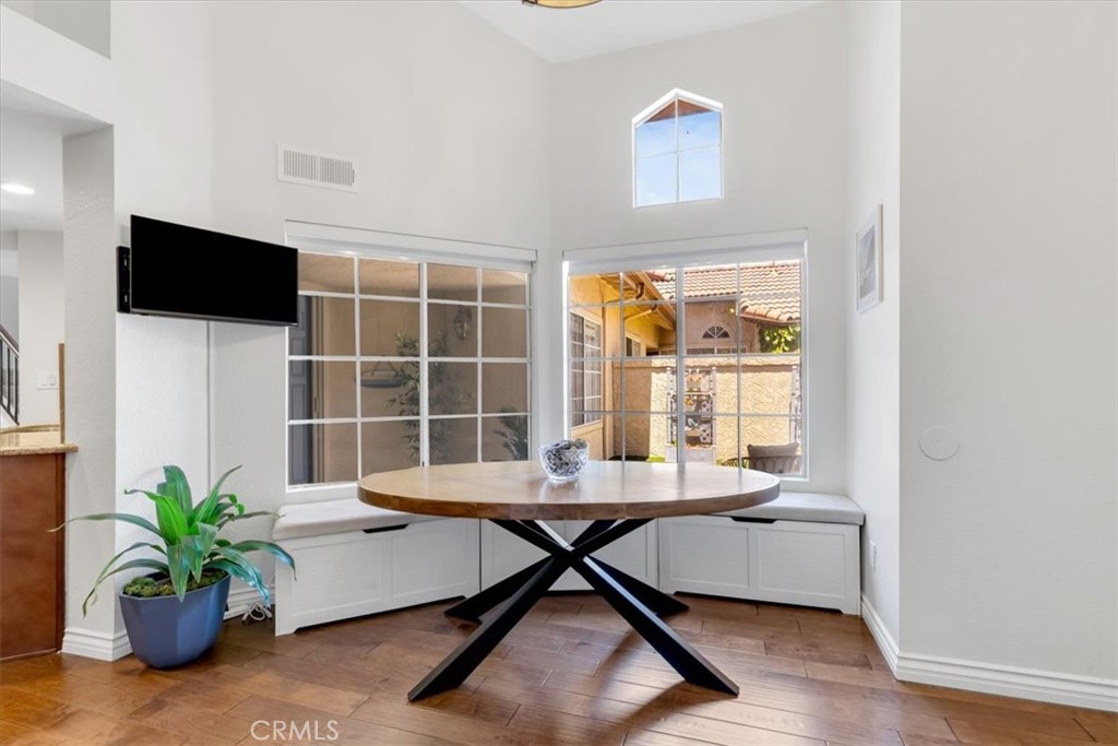 27355 Paseo Laguna