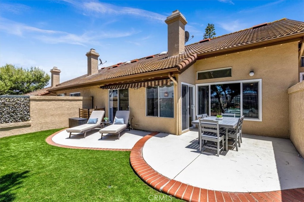 27355 Paseo Laguna