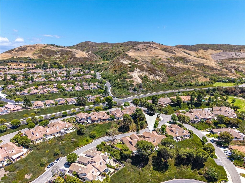 27355 Paseo Laguna
