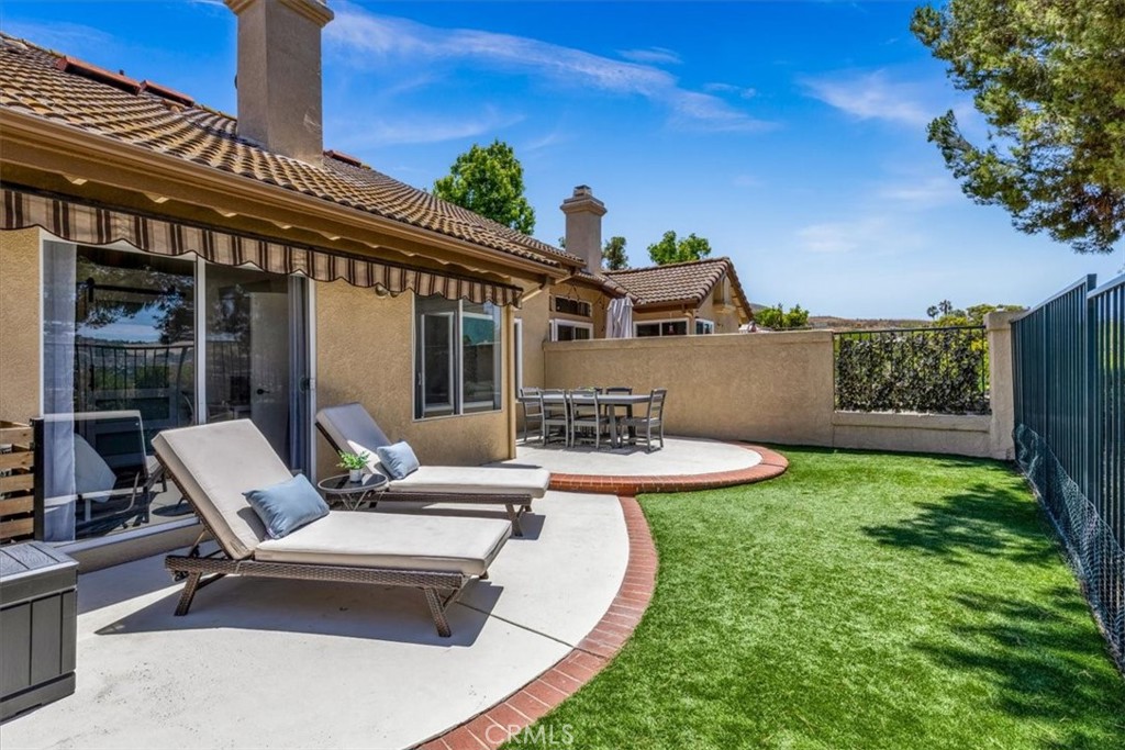 27355 Paseo Laguna