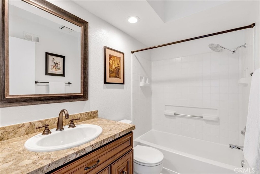 27355 Paseo Laguna