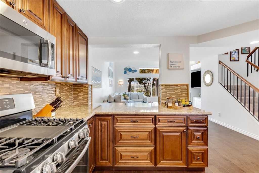 27355 Paseo Laguna