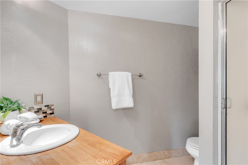 212 Avenida Montalvo E