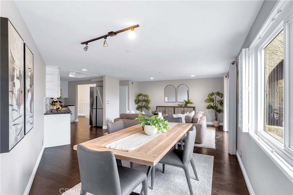212 Avenida Montalvo E