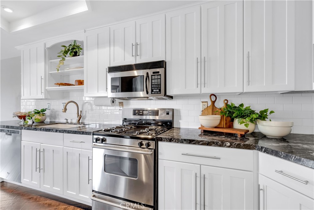 212 Avenida Montalvo E