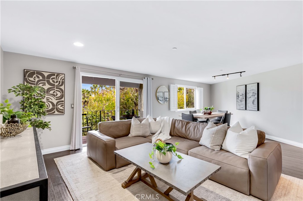 212 Avenida Montalvo E