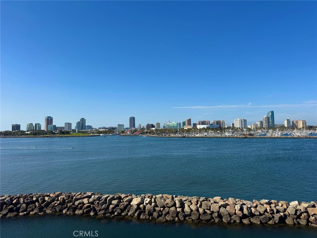 1121 Obispo Avenue 304