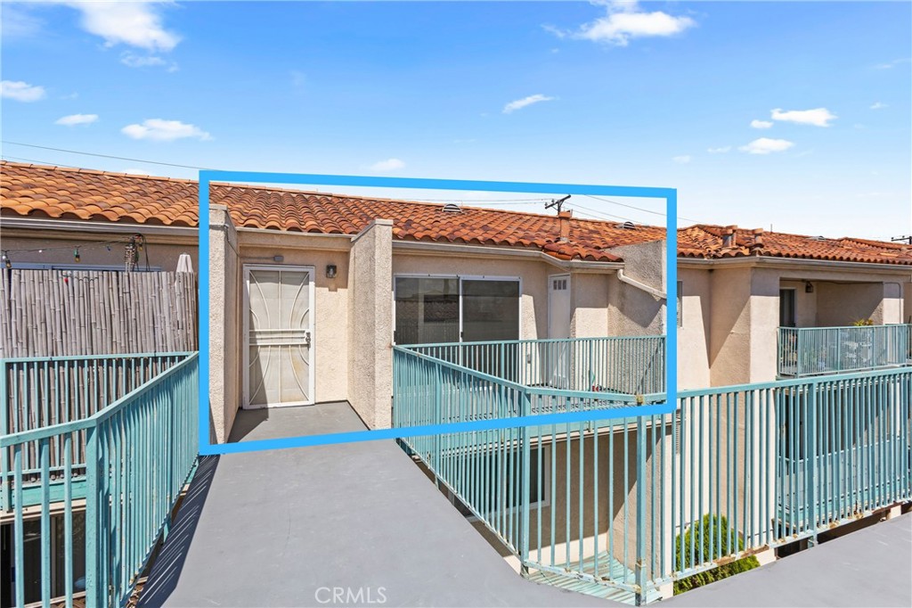 1121 Obispo Avenue 304
