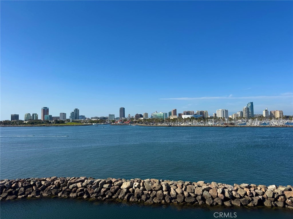 1121 Obispo Avenue 304