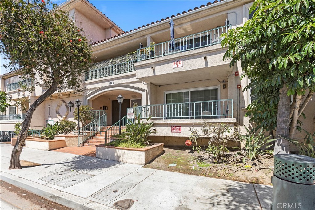 1121 Obispo Avenue 304