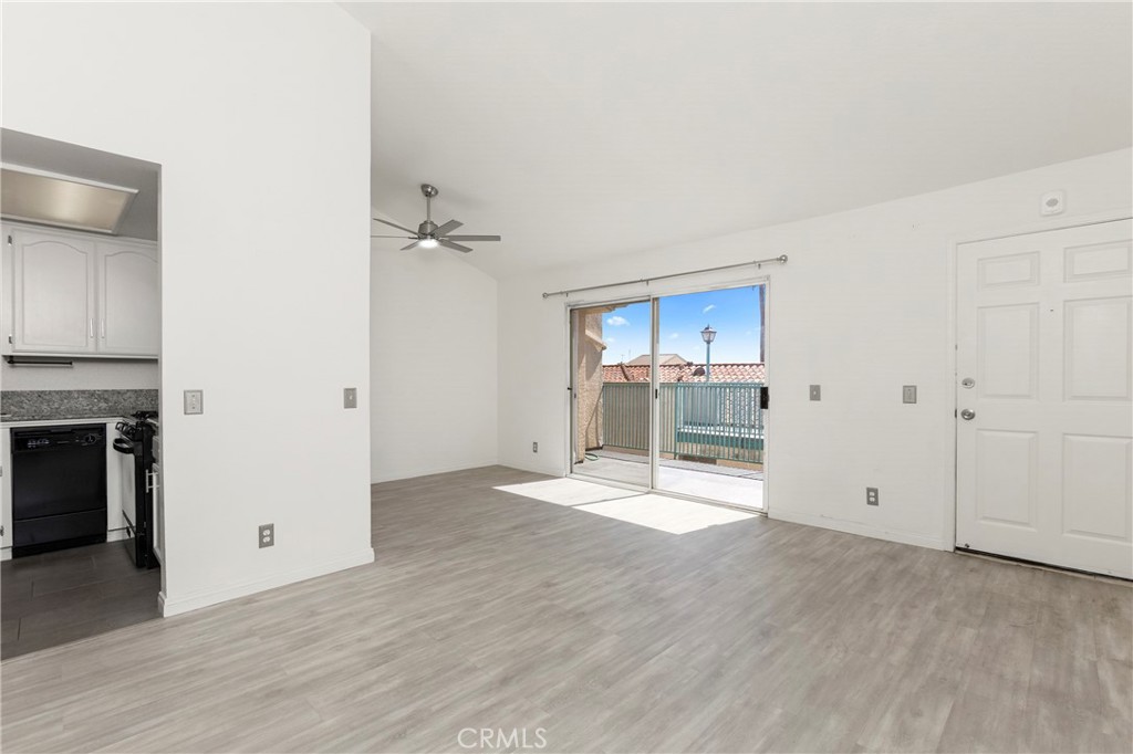 1121 Obispo Avenue 304