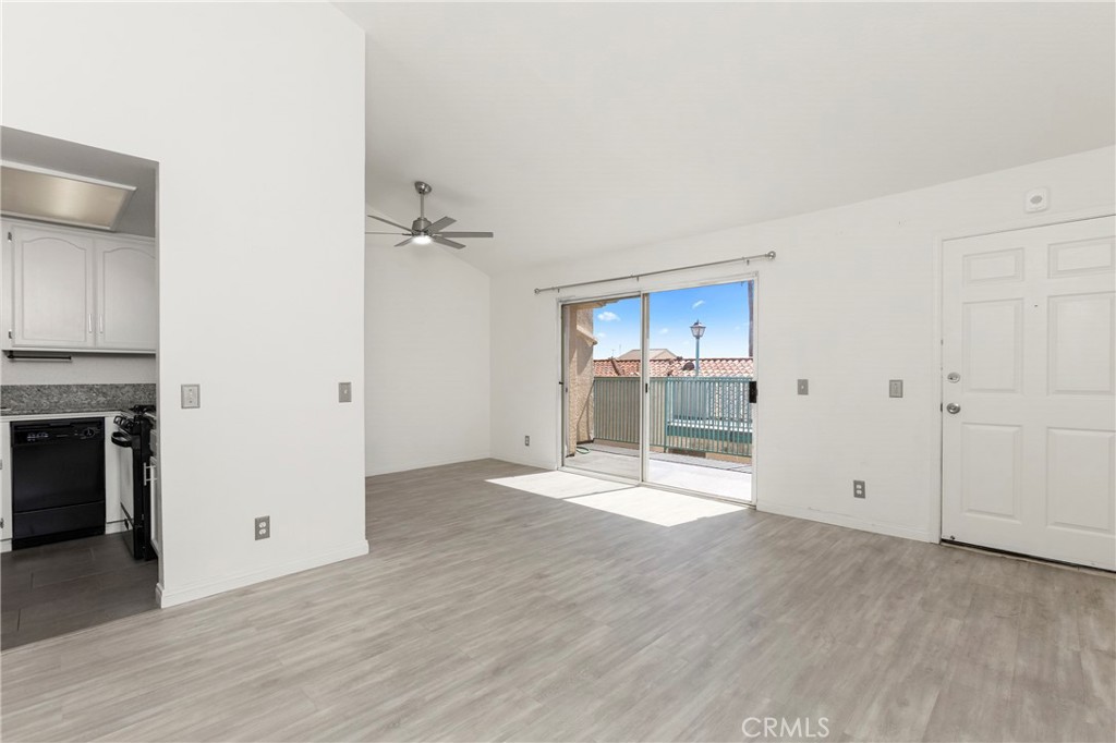 1121 Obispo Avenue 304