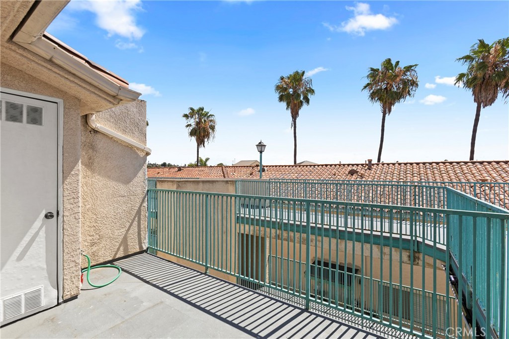 1121 Obispo Avenue 304