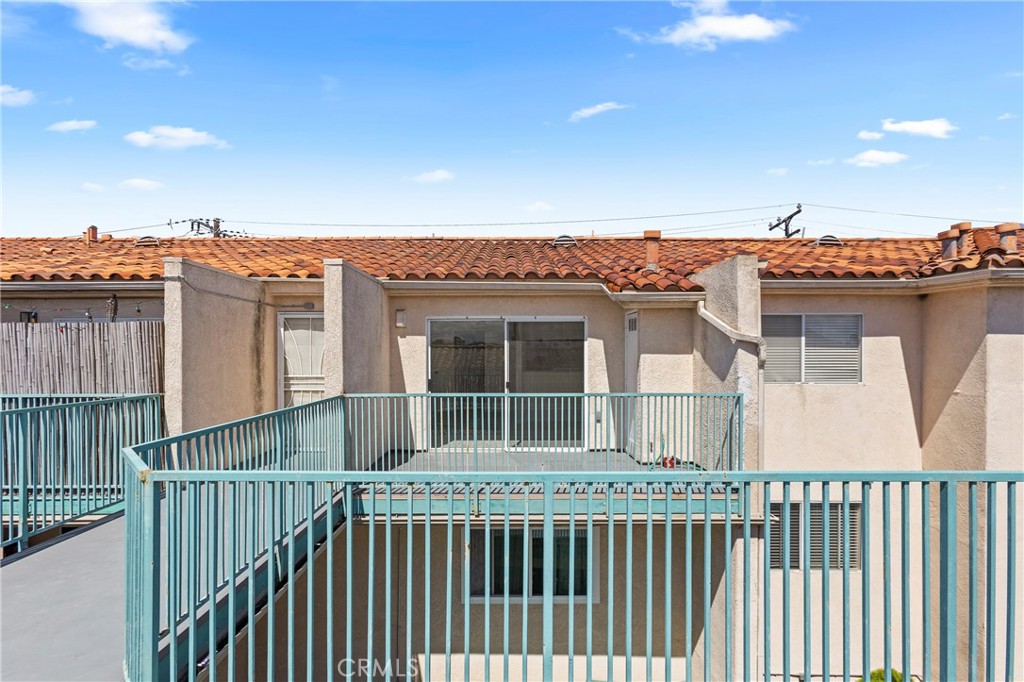 1121 Obispo Avenue 304