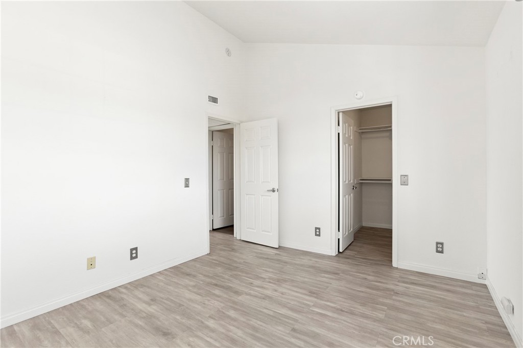 1121 Obispo Avenue 304