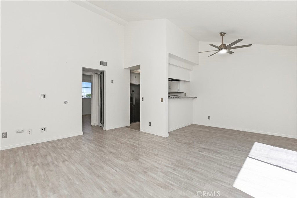 1121 Obispo Avenue 304