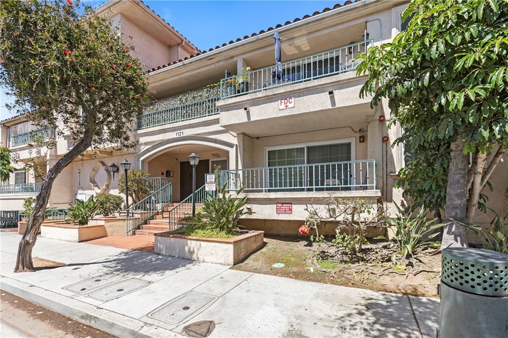 1121 Obispo Avenue 304