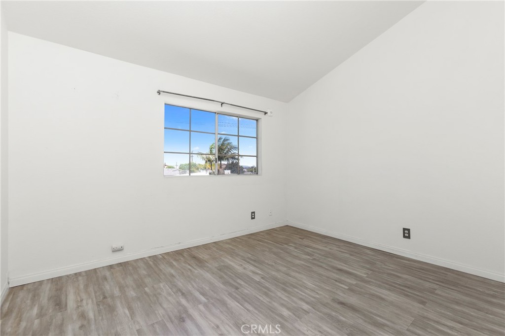 1121 Obispo Avenue 304