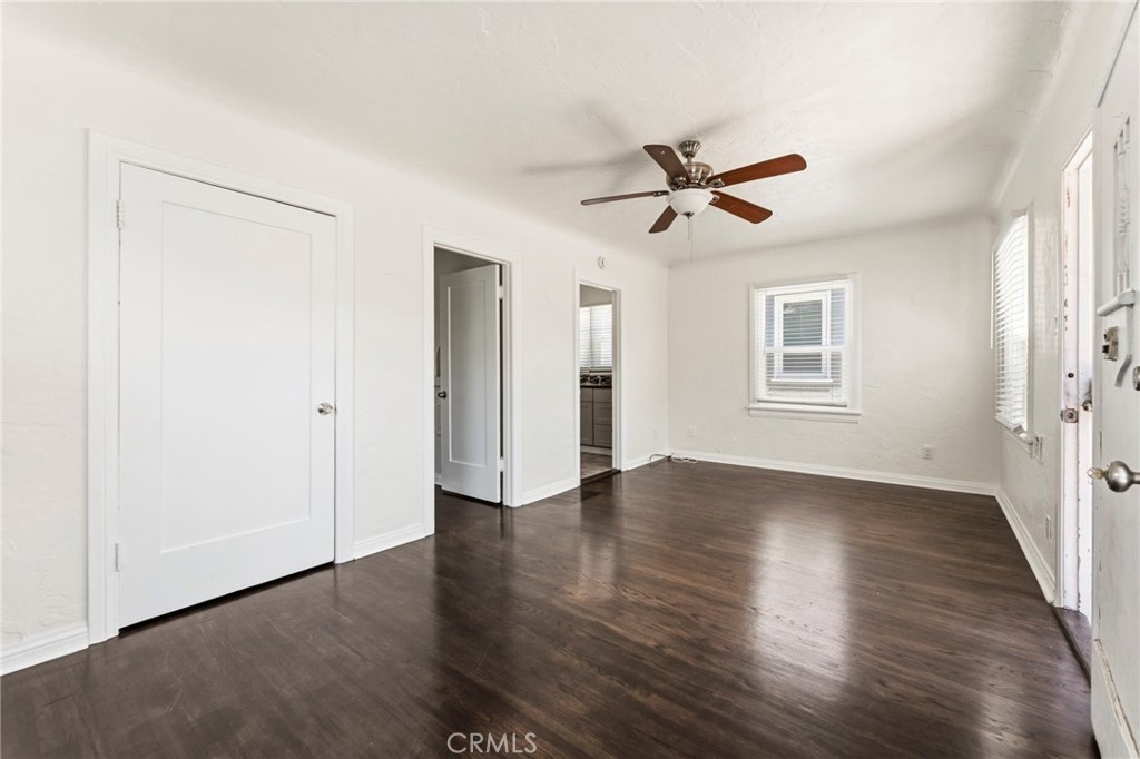 1047 W 7th