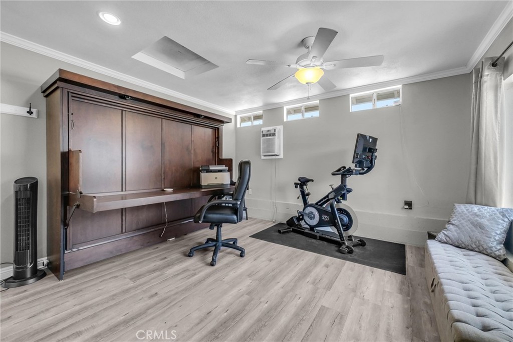347 W Meacham