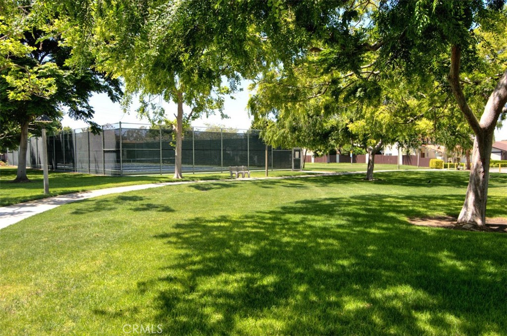 3871 Hendrix Street