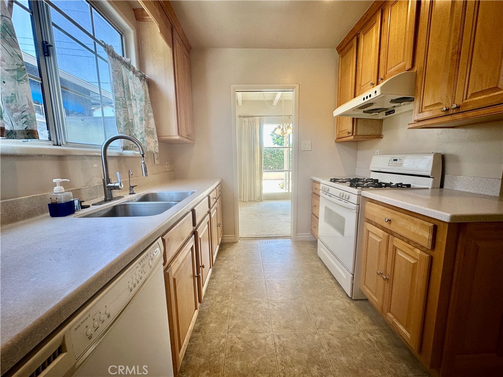 1712 Whitehurst