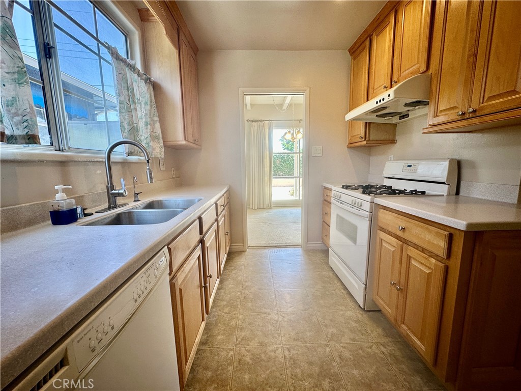 1712 Whitehurst