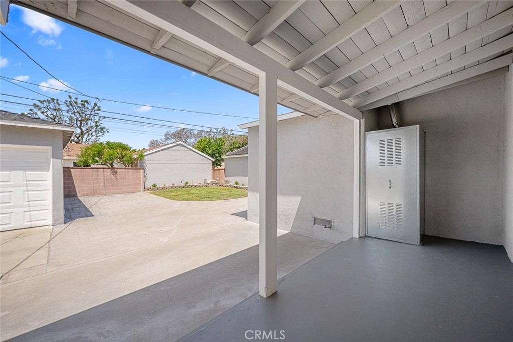 3819 N Studebaker Road