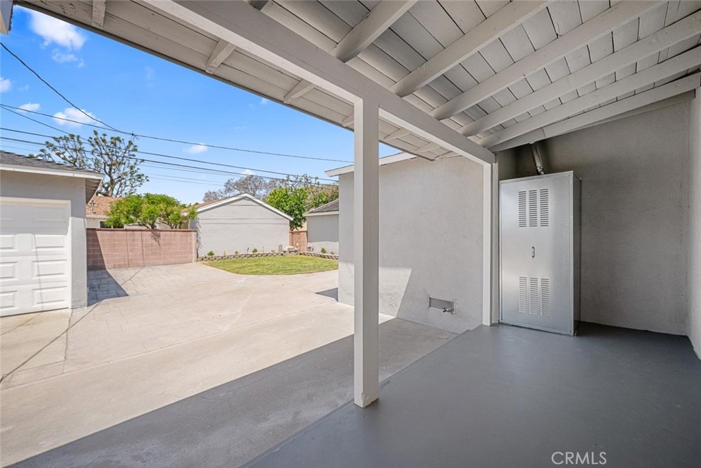 3819 N Studebaker Road