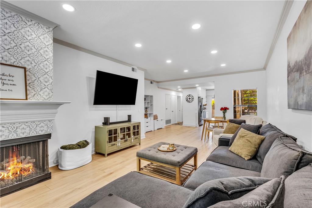 2542 W Macarthur Boulevard