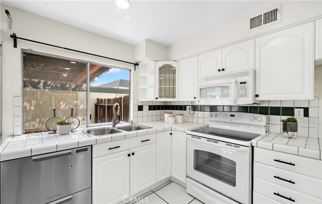 16112 Mount Musala Court