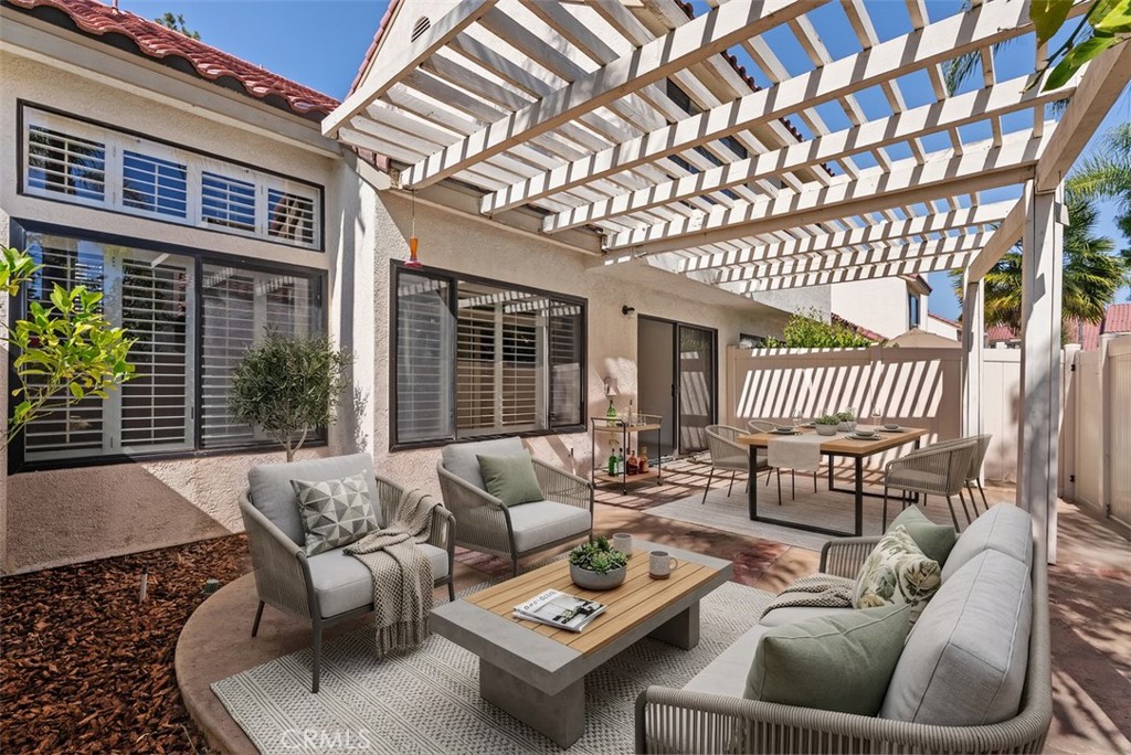 25282 Vista Hermosa
