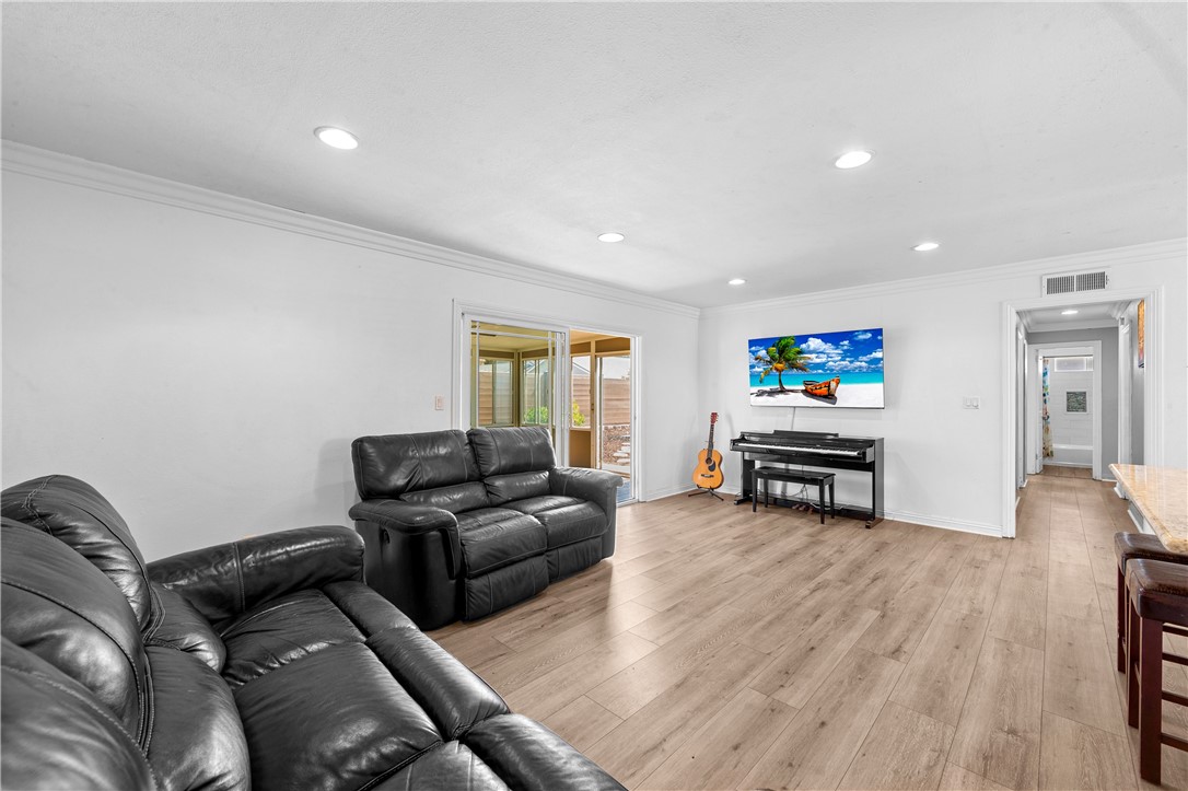 5921 Chinook Drive