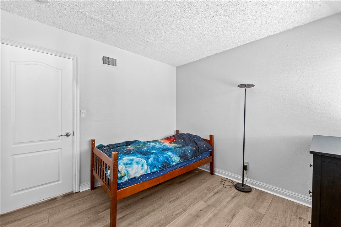 5921 Chinook Drive