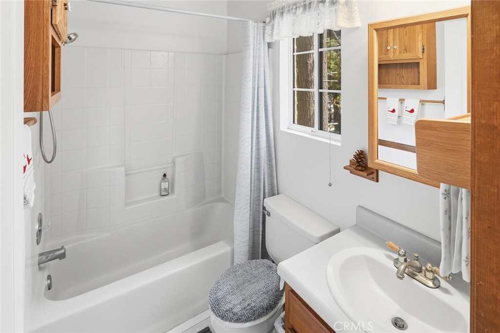 2543 Whispering Pines