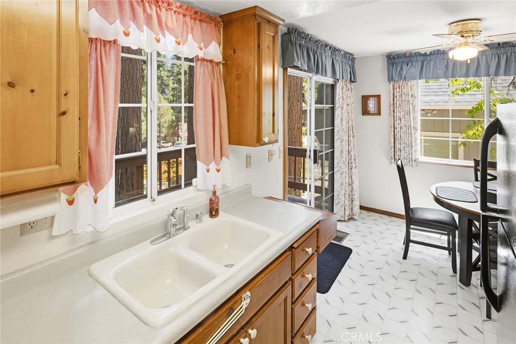 2543 Whispering Pines