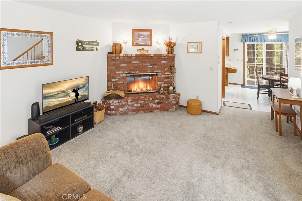 2543 Whispering Pines