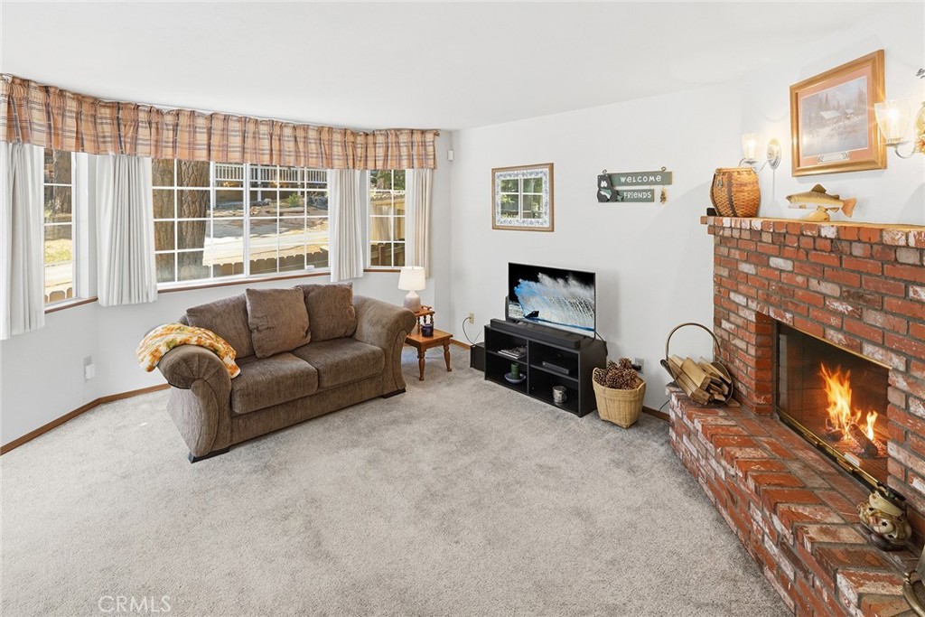 2543 Whispering Pines